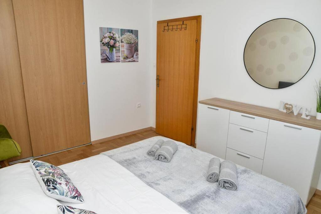Apartment Longin Задар Екстериор снимка