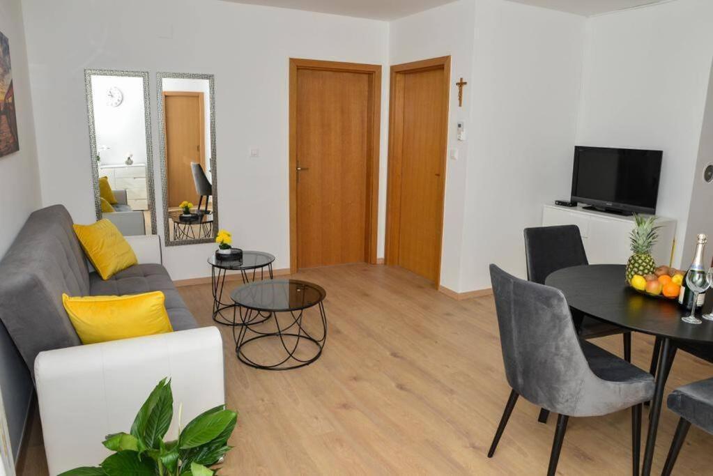 Apartment Longin Задар Екстериор снимка