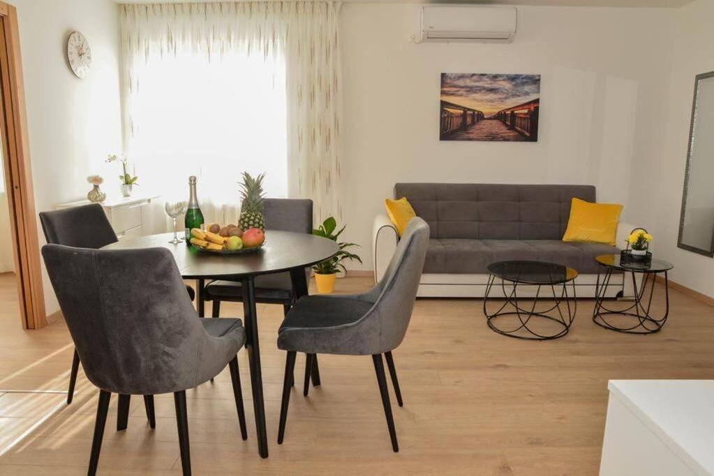 Apartment Longin Задар Екстериор снимка